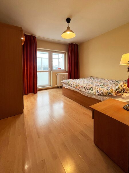 Piata Unirii, Str. Mamulari, apartament 2 camere decomandat,  60 mp.